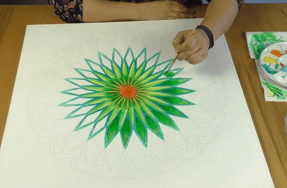 Mandala bunt ausmalen